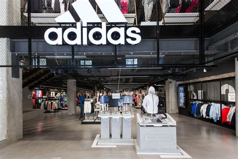 Magasin adidas .